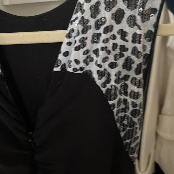 Cache dress - Picture 3 of 5